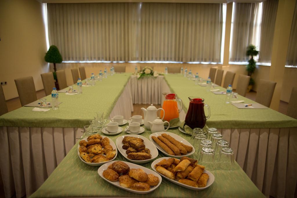 Kristal Otel Adana Exterior photo